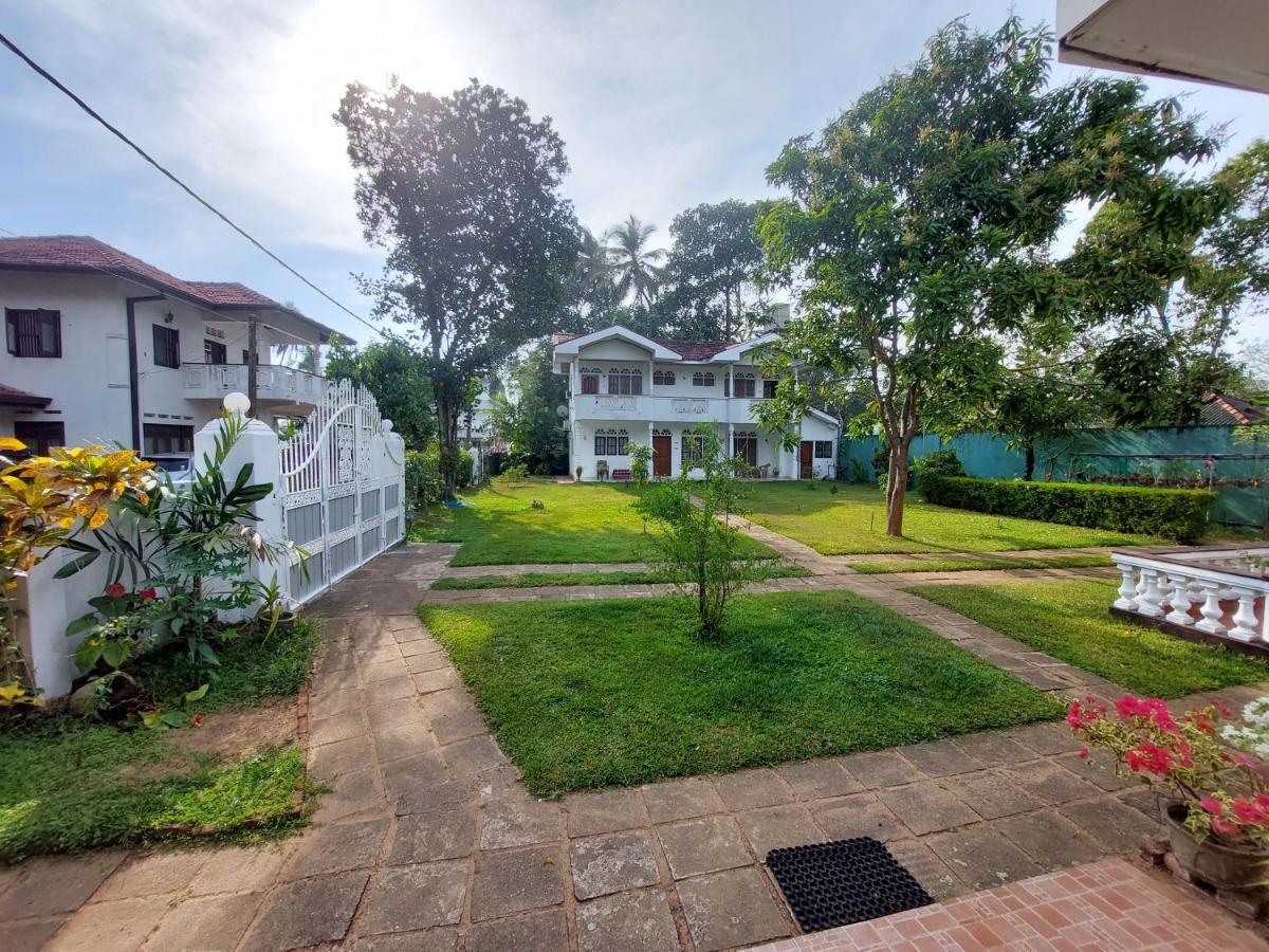 Gudsmith Home Negombo Extérieur photo