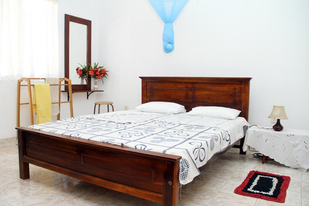 Gudsmith Home Negombo Extérieur photo
